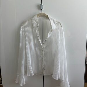 Elegant White Pleated Women's Top